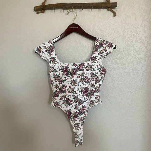 Floral bodysuit  - Picture 2 of 4